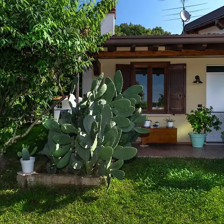 Alice Nel Paese Delle Meraviglie Bed and breakfast Gavardo